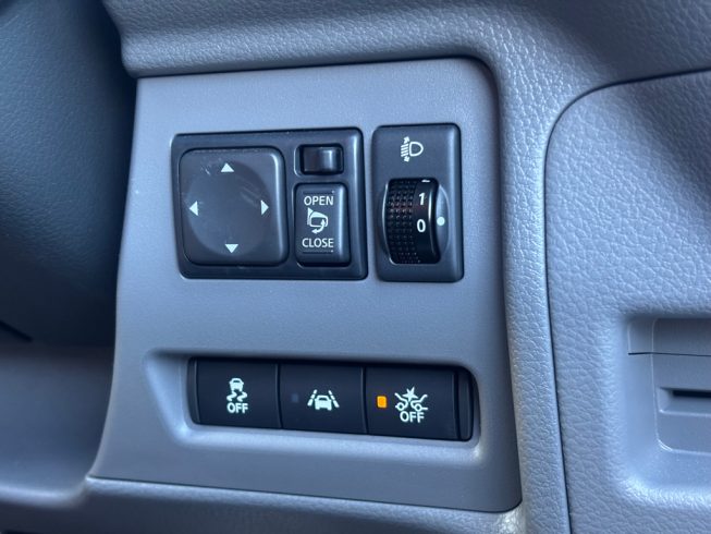 2021 Nissan Nv200 LOW KM, LIKE NEW!! image 256873