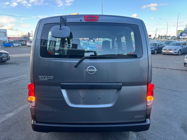2021 Nissan Nv200 LOW KM, LIKE NEW!! image 256863