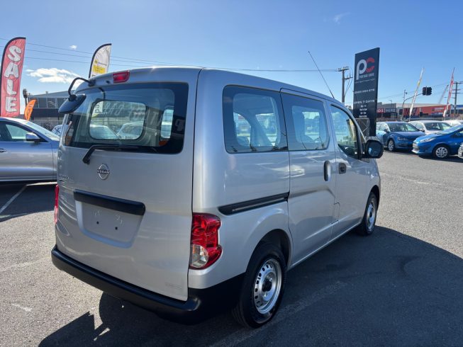 2021 Nissan Nv200 Low KMS Like New image 290186