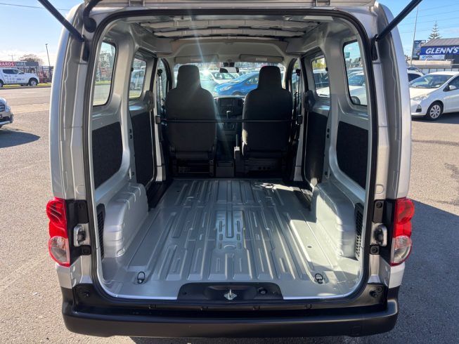 2021 Nissan Nv200 Low KMS Like New image 290192