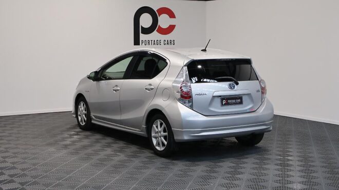 2012 Toyota Aqua G Model/ Push Start/ Reverse Camera/ Alloy Wheels/ Hybrid image 313291