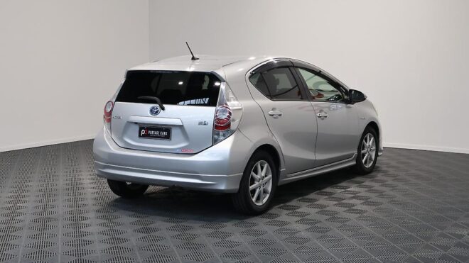 2012 Toyota Aqua G Model/ Push Start/ Reverse Camera/ Alloy Wheels/ Hybrid image 313290