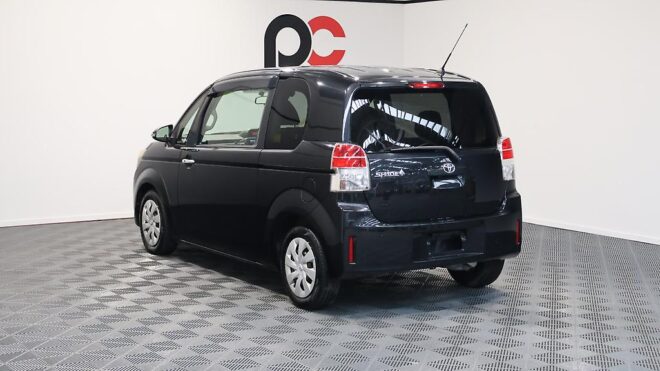 2012 Toyota Spade F Model/ Reverse Camera/ Passenger Electric Slide Door image 310669