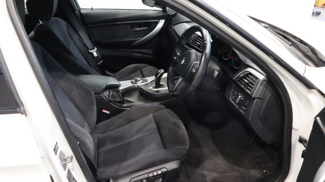 2013 Bmw 320i Touring M Sport image 316198