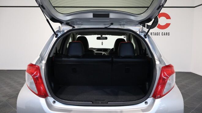 2012 Toyota Vitz Alloy Wheels, Heated Seats image 311969