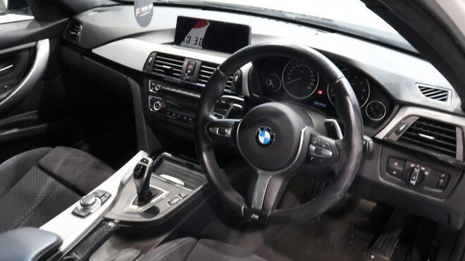 2013 Bmw 320i Touring M Sport image 316203