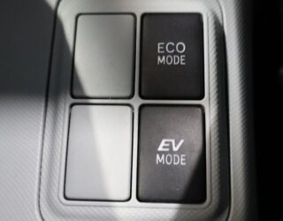 2013 Toyota Aqua S MODEL PUSH BUTTON START R/CAMERA image 313324