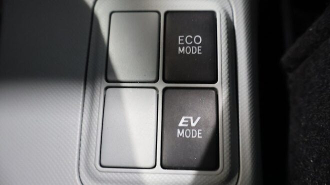 2013 Toyota Aqua S MODEL PUSH BUTTON START R/CAMERA image 313324