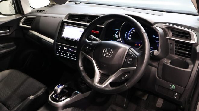 2014 Honda Fit Hybrid L-Package image 317977