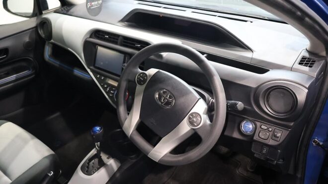 2013 Toyota Aqua S MODEL PUSH BUTTON START R/CAMERA image 313317