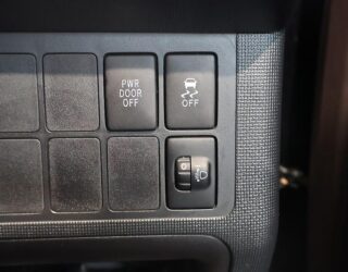 2012 Toyota Spade F Model/ Reverse Camera/ Passenger Electric Slide Door image 310680