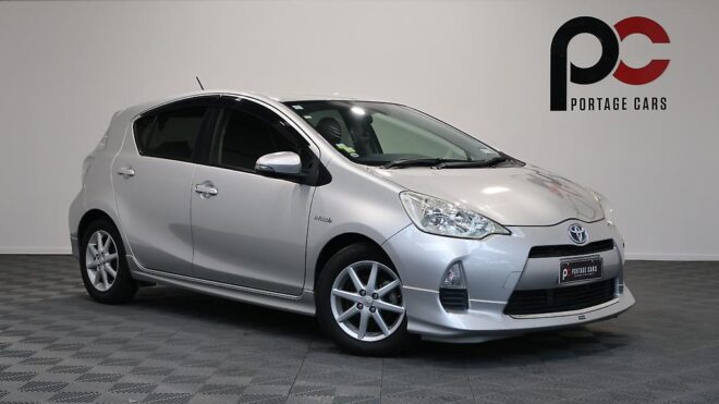 2012 Toyota Aqua G Model/ Push Start/ Reverse Camera/ Alloy Wheels/ Hybrid image 313287