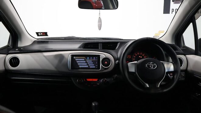 2012 Toyota Vitz Alloy Wheels, Heated Seats image 311974