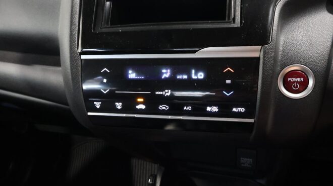 2014 Honda Fit Hybrid F-Package image 317831