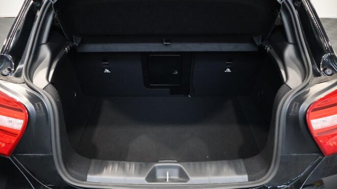 2013 Mercedes-benz A 180 Sport AMG/ Half Leather image 305926