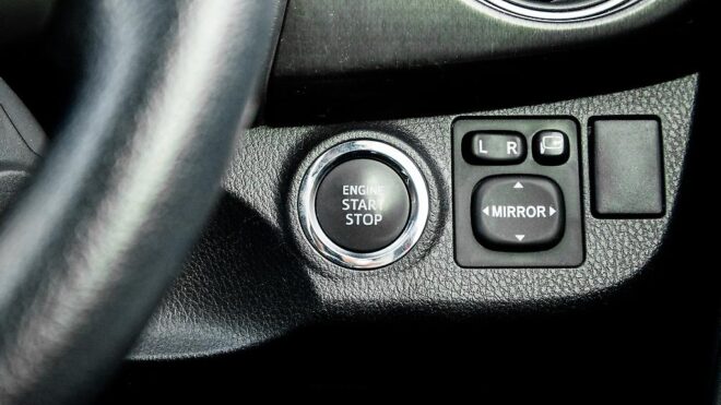 2014 Toyota Vitz Jewela S spec Apple car play image 314981