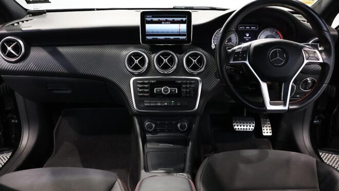 2013 Mercedes-benz A 180 Sport AMG/ Half Leather image 305931
