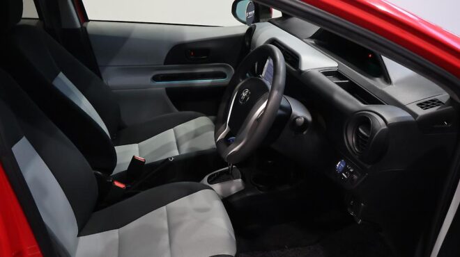 2013 Toyota Aqua S Model, Push Start, Low KMS image 312493