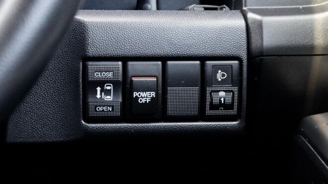 2012 Nissan Lafesta Highway Star-G – 6 Seater – Power Sliding Door image 316863