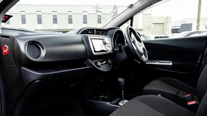 2014 Toyota Vitz Jewela S spec Apple car play image 314987