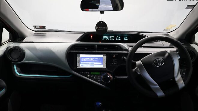 2013 Toyota Aqua S Model, Push Start, Low KMS image 312496