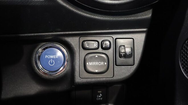 2012 Toyota Aqua G Model, Push Start, Reverse Camera, Low KMS image 318919