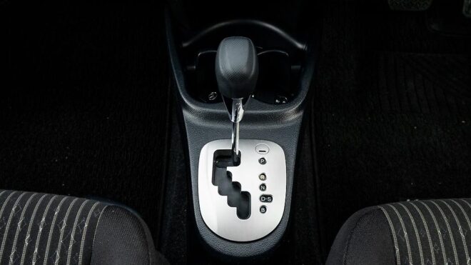 2014 Toyota Vitz Jewela S spec Apple car play image 314983