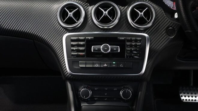 2013 Mercedes-benz A 180 Sport AMG/ Half Leather image 305937