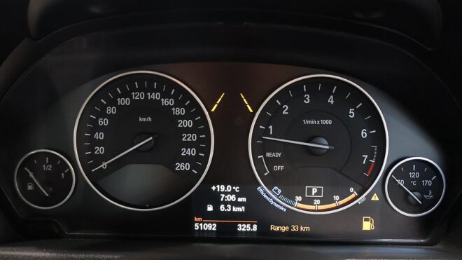 2014 Bmw 320i Low KMs Sedan image 308776