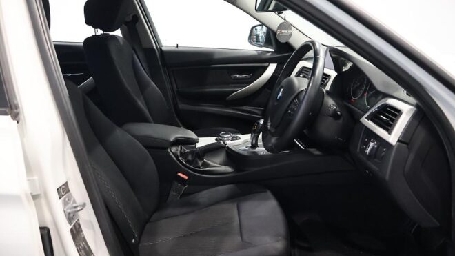 2014 Bmw 320i Low KMs Sedan image 308769