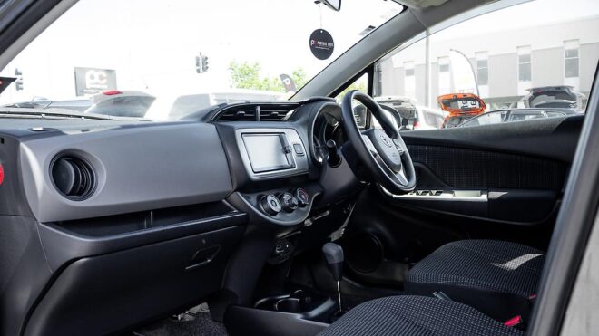 2014 Toyota Vitz F model, Push start image 316695