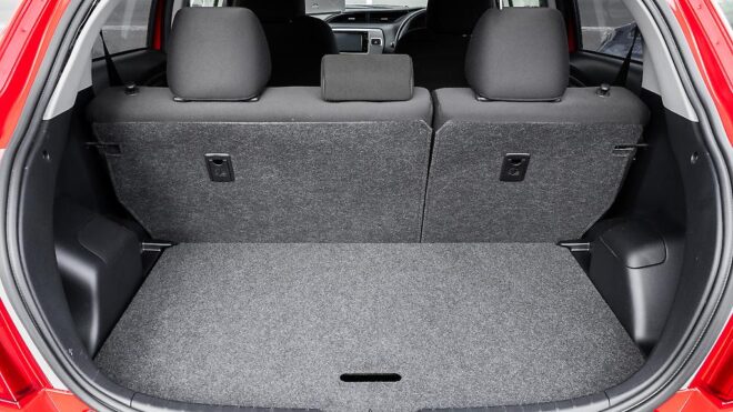 2014 Toyota Vitz Jewela S spec Apple car play image 314988