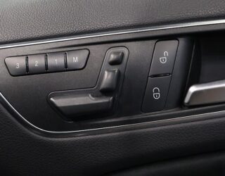 2013 Mercedes-benz A 180 Sport AMG/ Half Leather image 305939