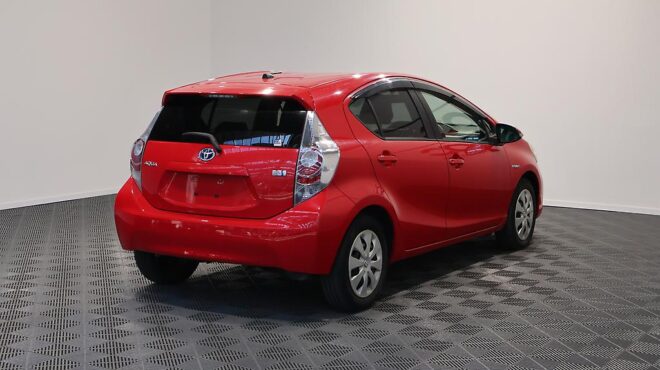 2013 Toyota Aqua S Model, Push Start, Low KMS image 312489