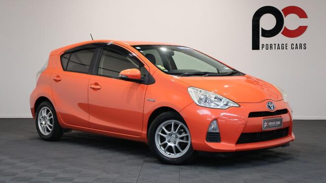 2012 Toyota Aqua Push Button Start – Alloy Wheels image 313344