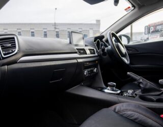 2014 Mazda Axela 20S Leather-PKG, Hybrid, Heated seats image 298110