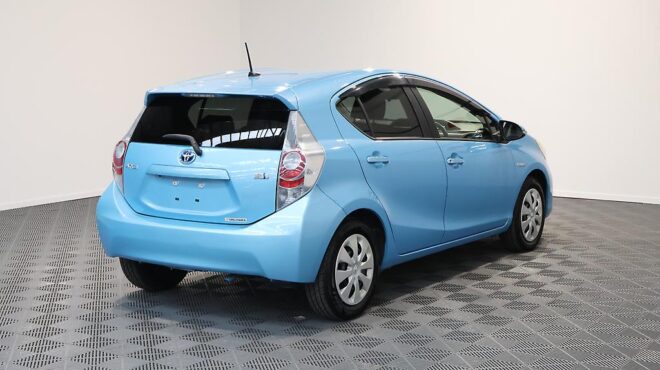 2013 Toyota Aqua S Model. Low KMS Push Button Start image 313618