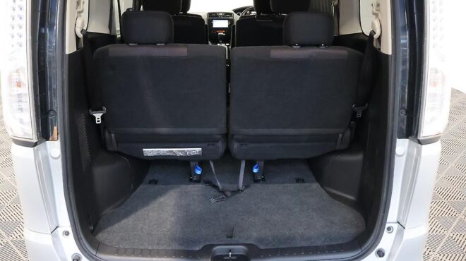 2012 Nissan Serena Highway Star Hybrid image 321841
