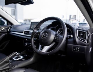 2014 Mazda Axela 20S Leather-PKG, Hybrid, Heated seats image 298100