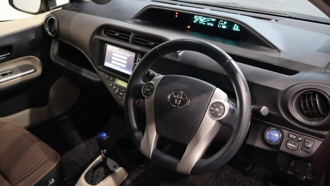 2012 Toyota Aqua Push Button Start – Alloy Wheels image 313356
