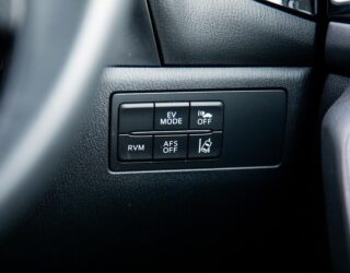 2014 Mazda Axela 20S Leather-PKG, Hybrid, Heated seats image 298108