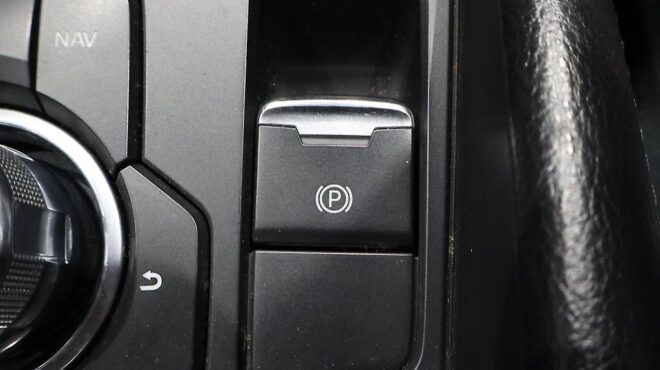 2015 Mazda Atenza 20S – Great look in black image 317189