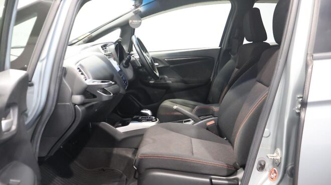 2014 Honda Fit Hybrid S-Package image 306956