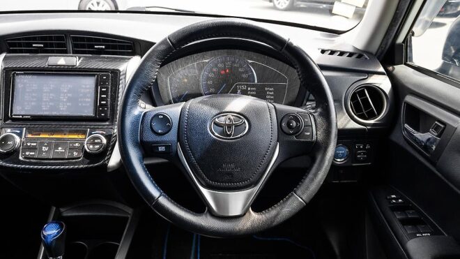 2013 Toyota Corolla Fielder Hybrid  Push Start image 312968