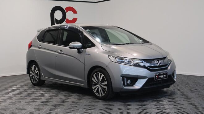 2014 Honda Fit Hybrid S-Package image 306941