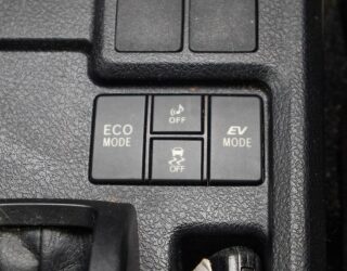 2013 Toyota Corolla Fielder Hybrid  Push Start image 312961