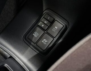 2014 Toyota Aqua G Model, Push Start, Reverse camera, Cruise Control image 312710