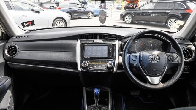 2013 Toyota Corolla Fielder Hybrid  Push Start image 312960