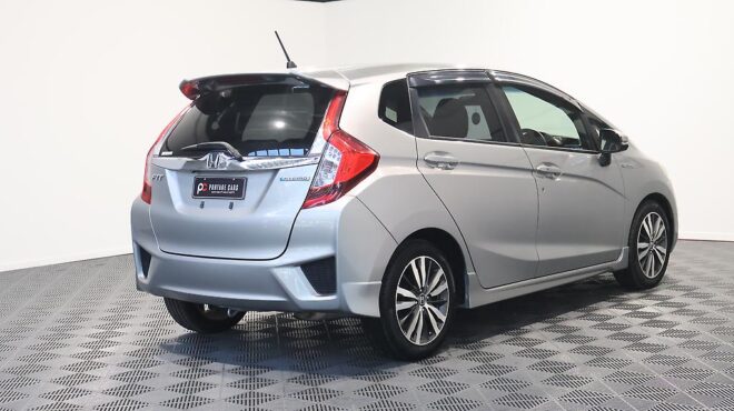 2014 Honda Fit Hybrid S-Package image 306945