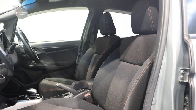 2014 Honda Fit Hybrid S-Package image 306957